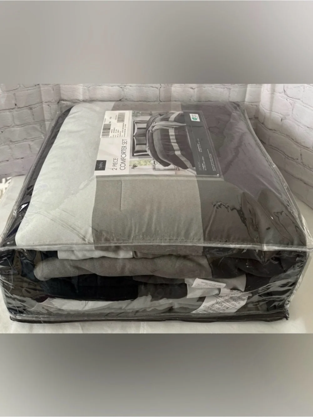 510 Design Comforter Set Faux Suede Bold Stripe New in Packaging 12/2025